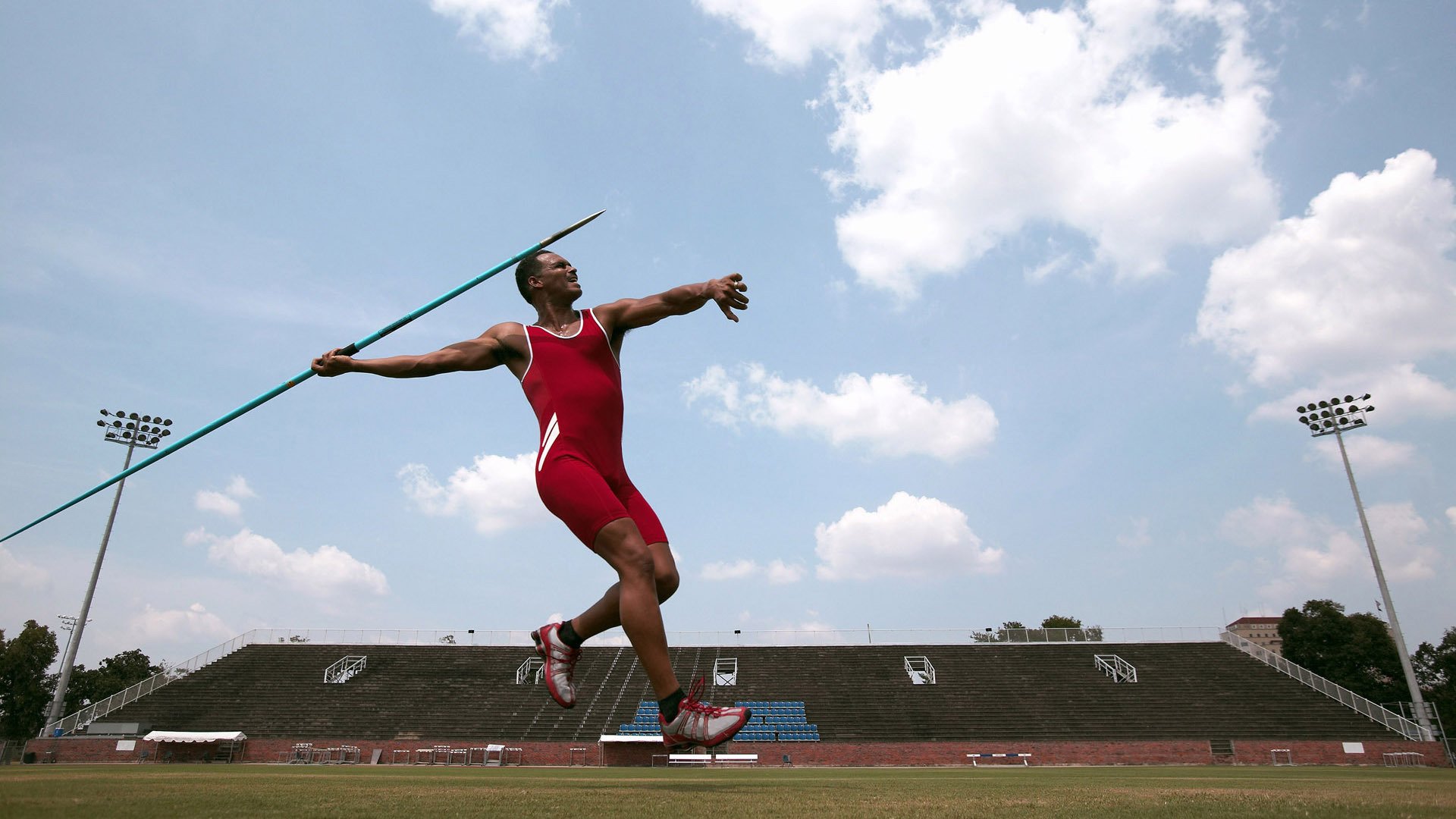 英超争冠之夜,马克西完成里程碑,一场比赛,两段传奇